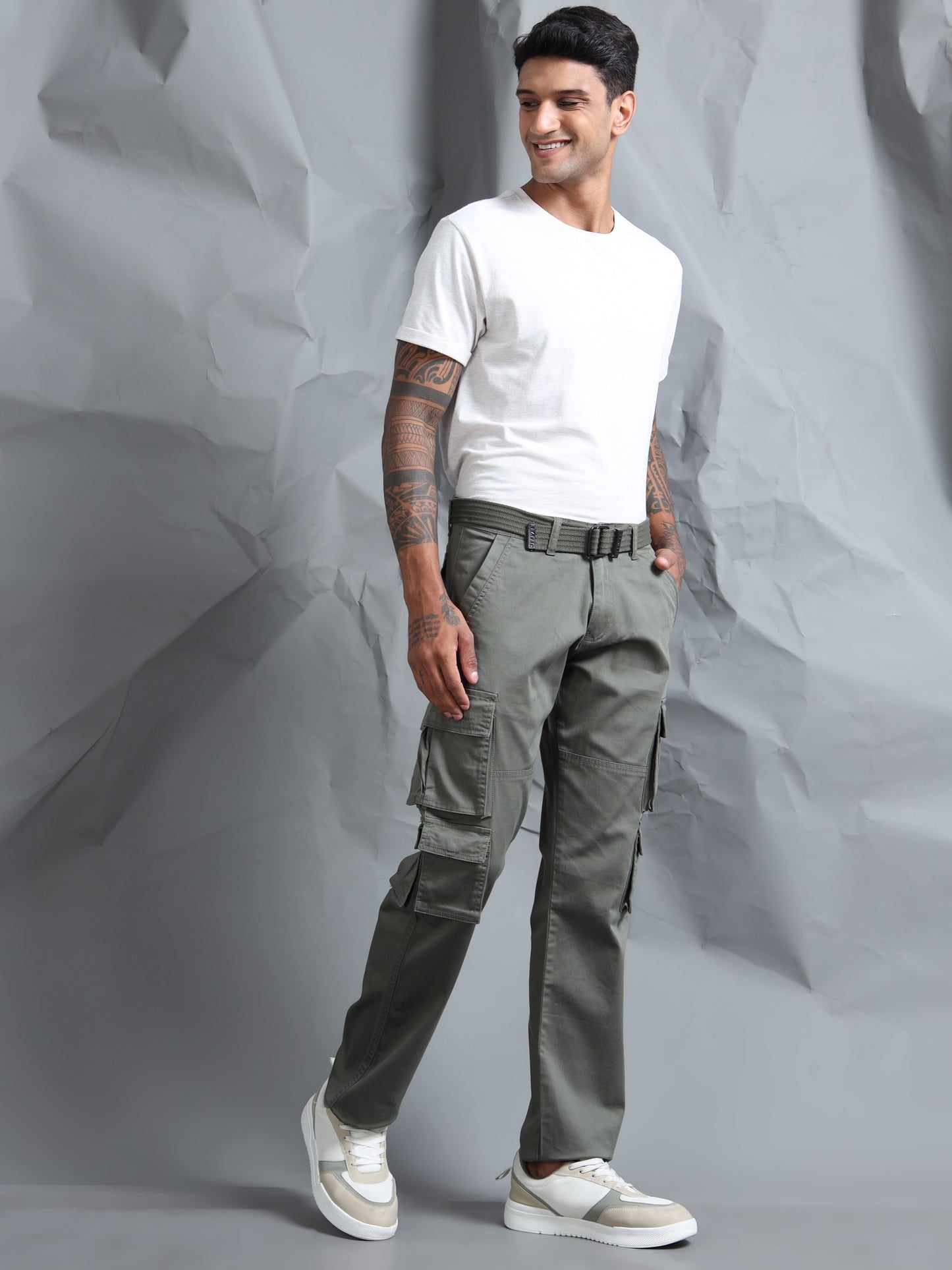 Men F Green Cargo Pockets Pant With Belt