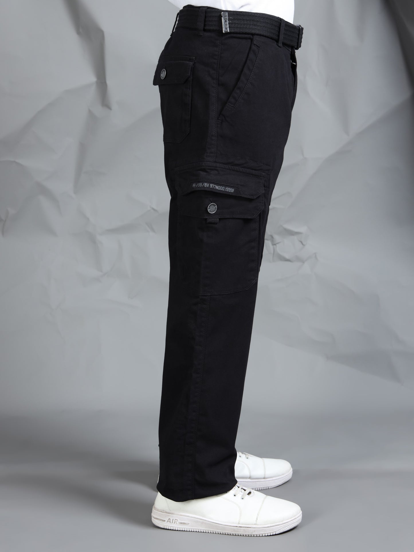 Men Black Cargo Pockets Pant