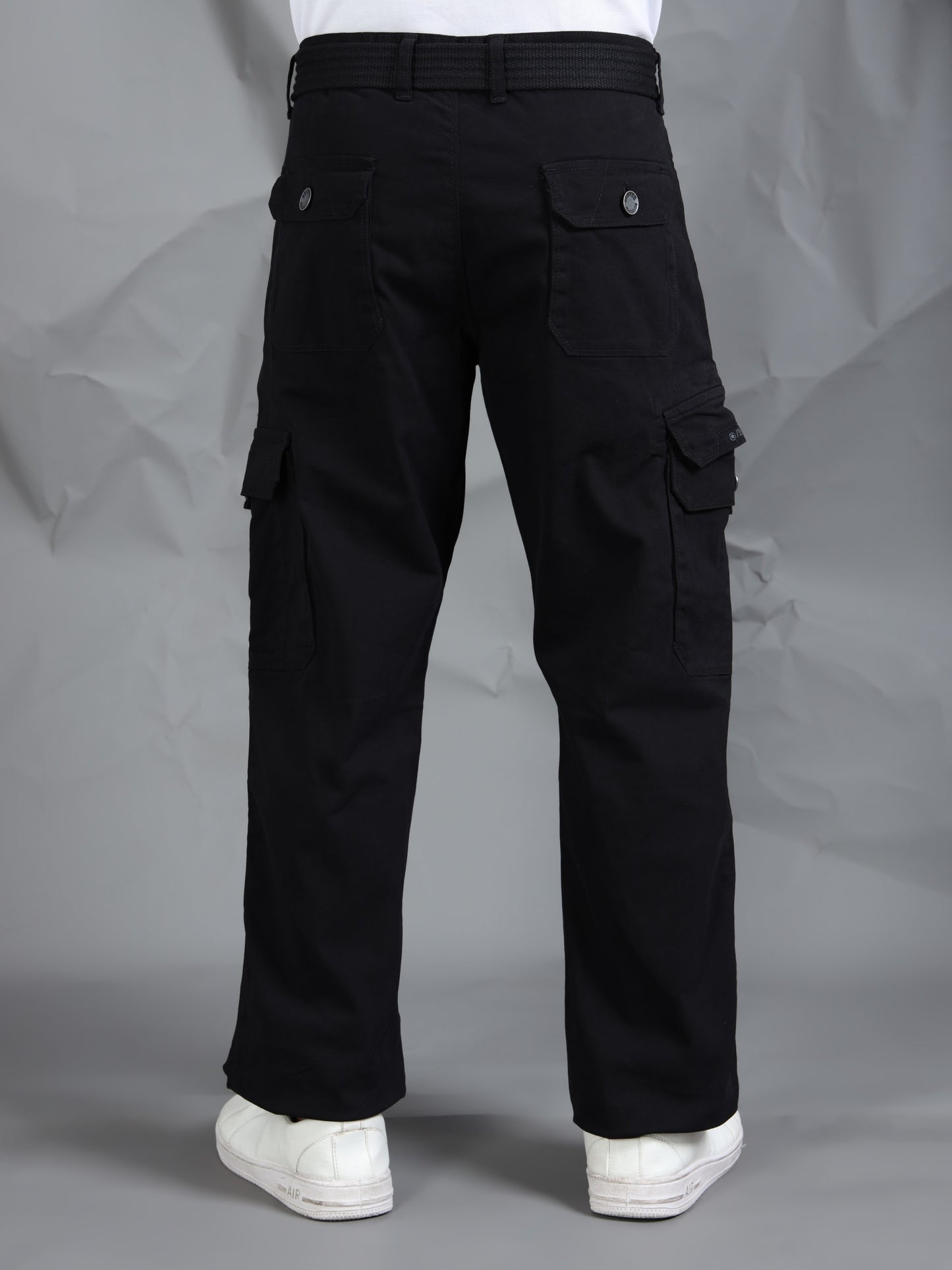 Men Black Cargo Pockets Pant