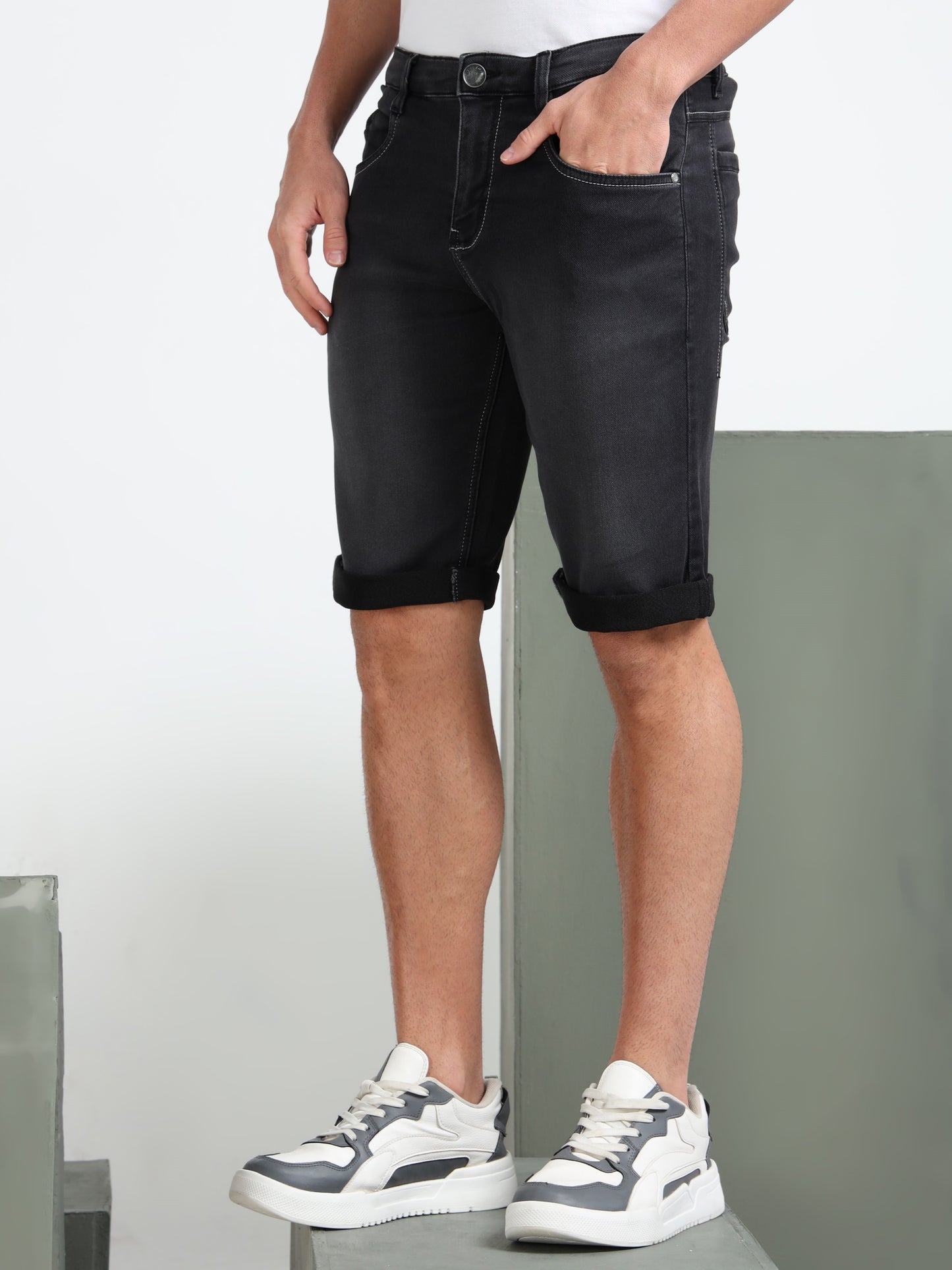 Men's Black Solid Cotton Lycra Mid-Rise Casual Shorts