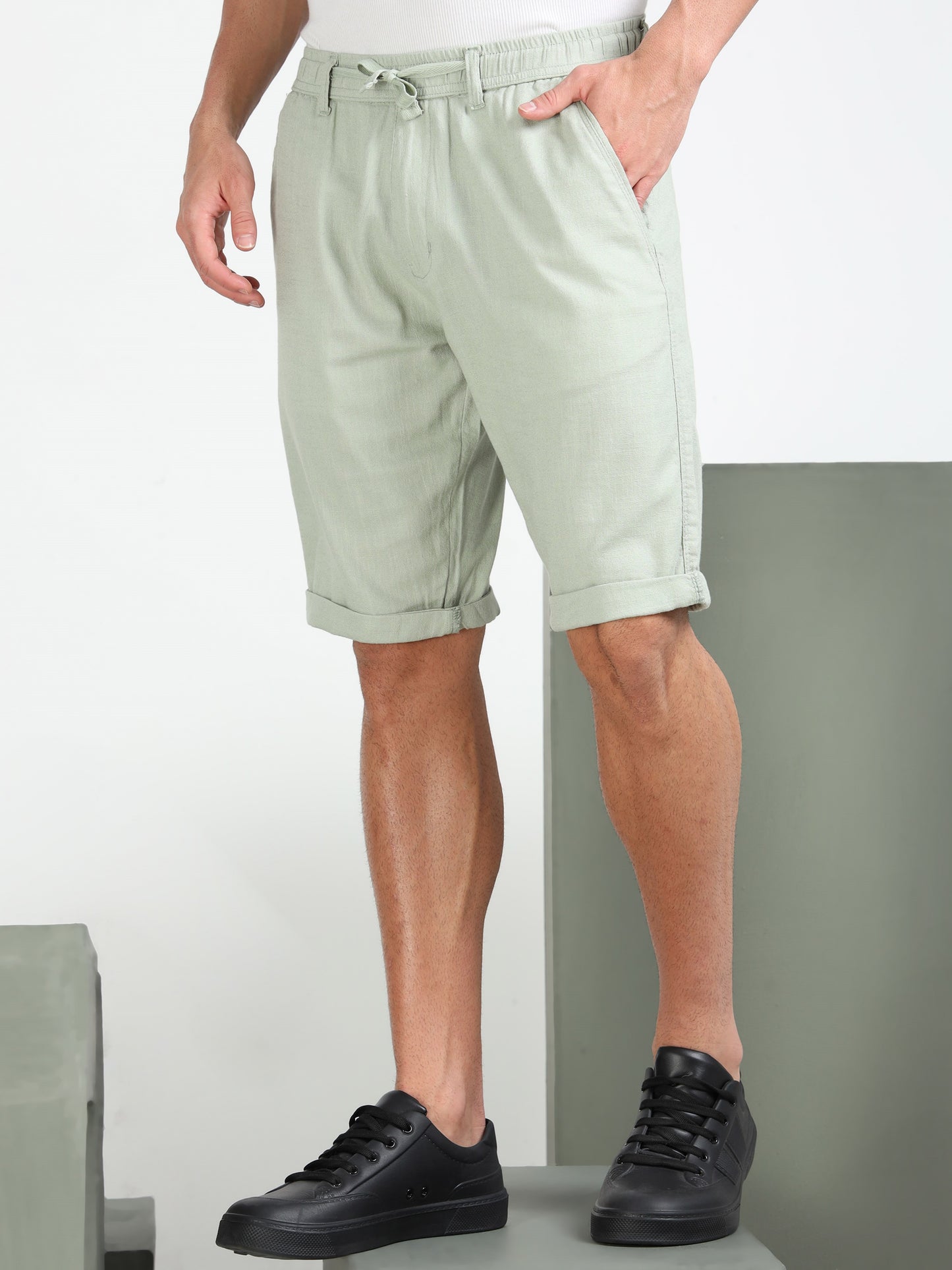 Men's Black Solid Cotton Lycra Mid-Rise Casual Shorts