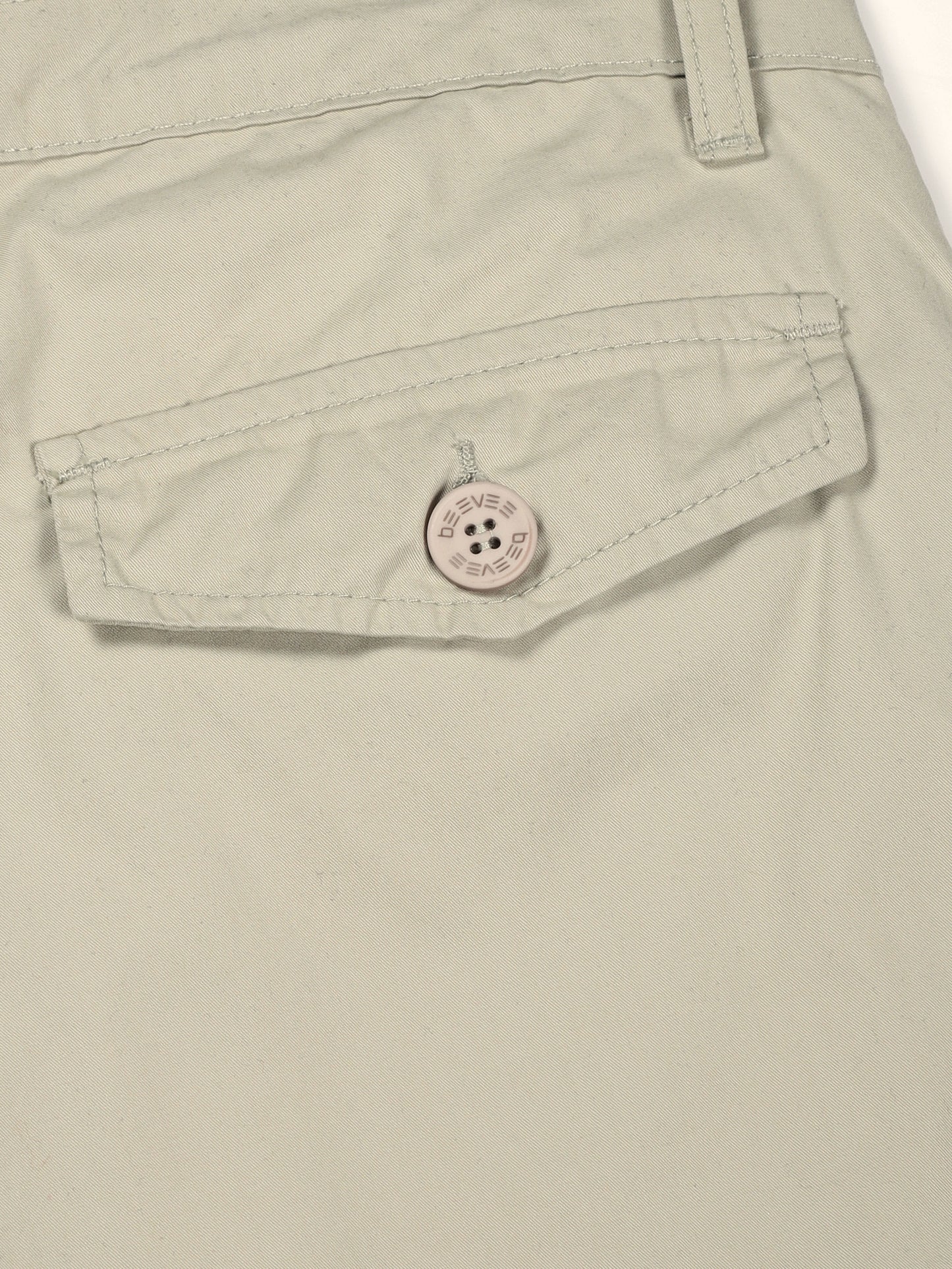 Solid Pista Cargo Shorts With Zip Pockets