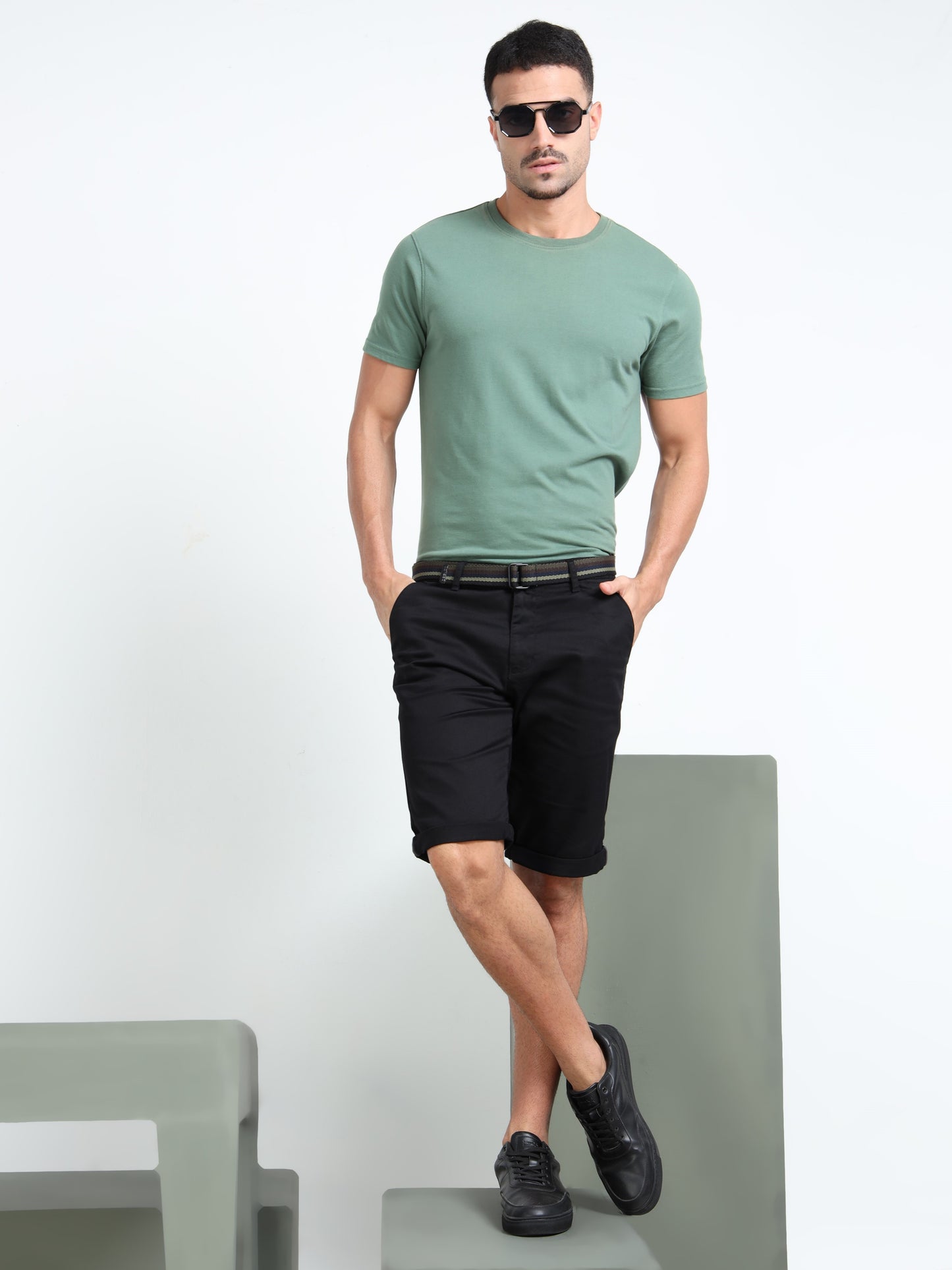 Solid Mid Rise Black Casual Shorts