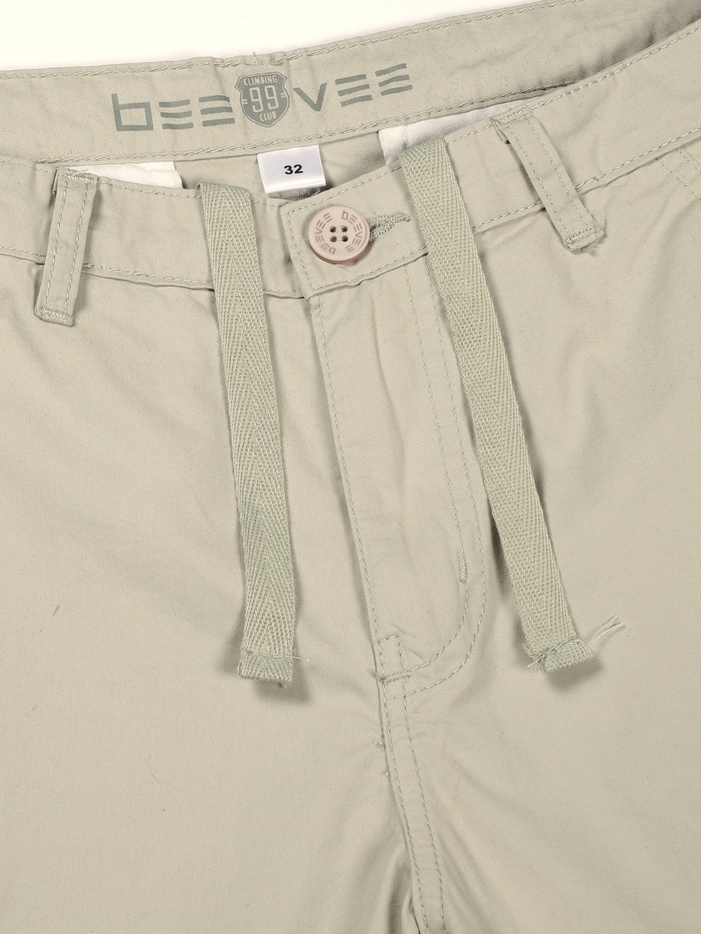 Solid Pista Cargo Shorts With Zip Pockets