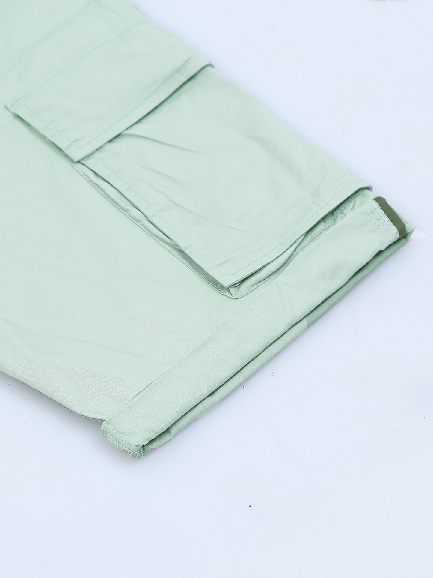 Zip Pocket Stretchable Green Cargo Shorts