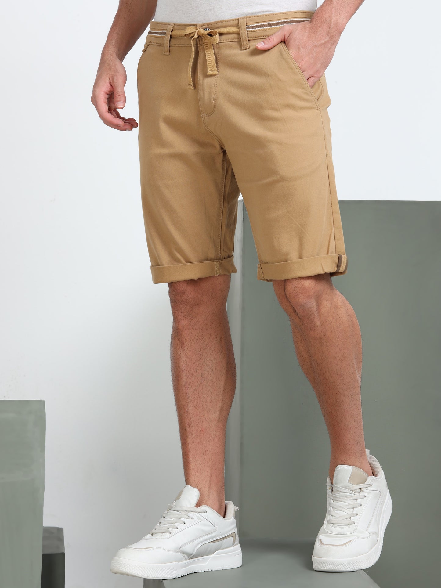 Men's Khaki Solid Cotton Lycra Mid-Rise Casual Shorts