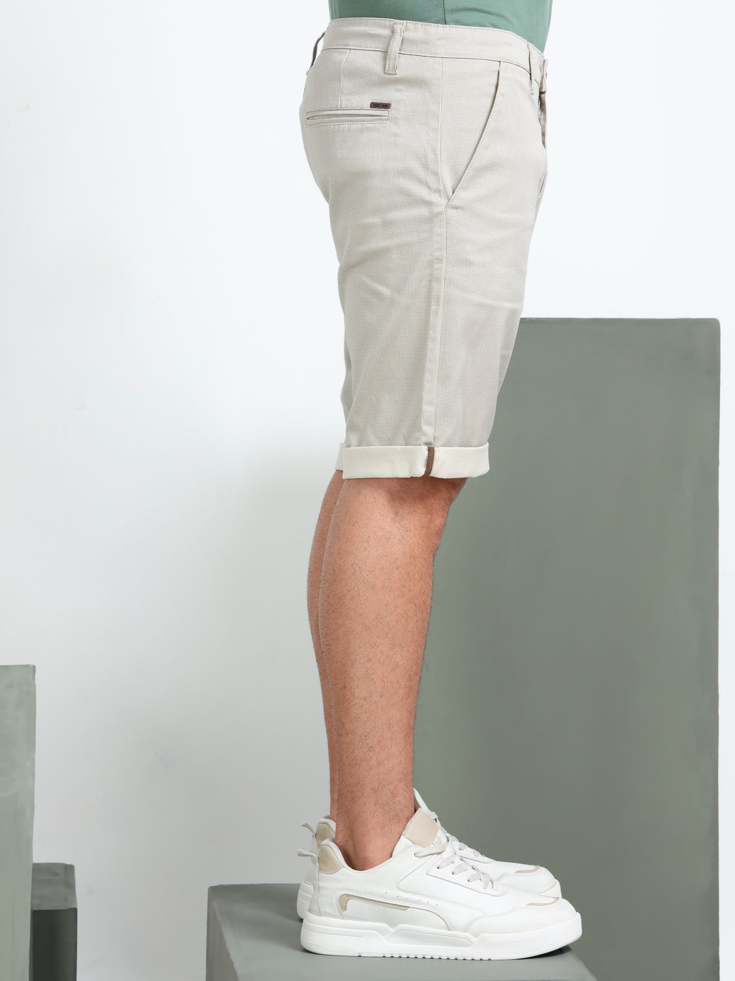 Men Cream Regular Shorts