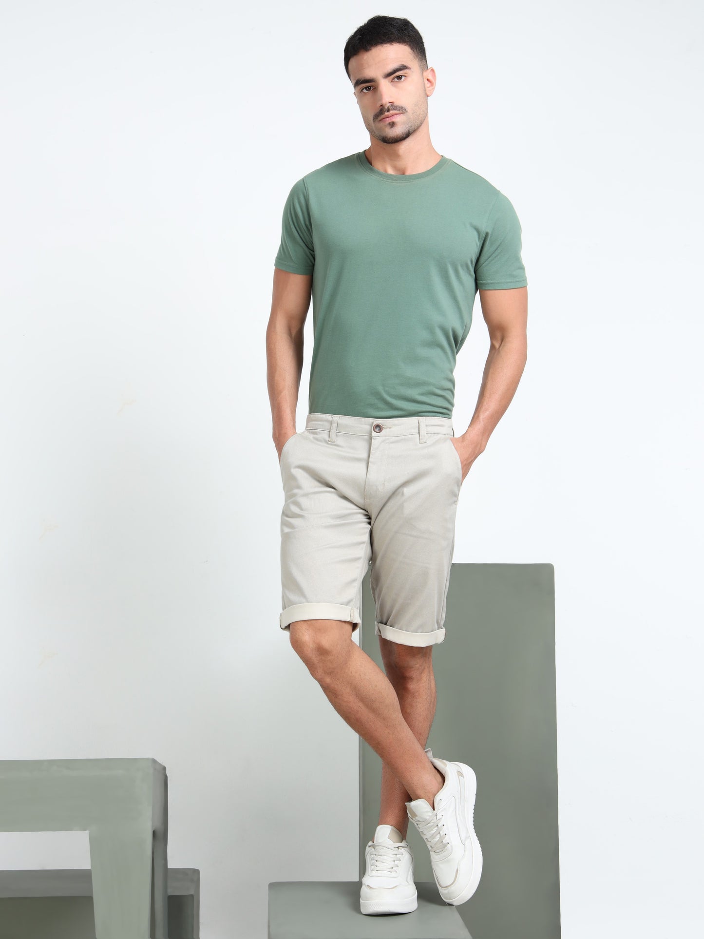 Men Cream Regular Shorts