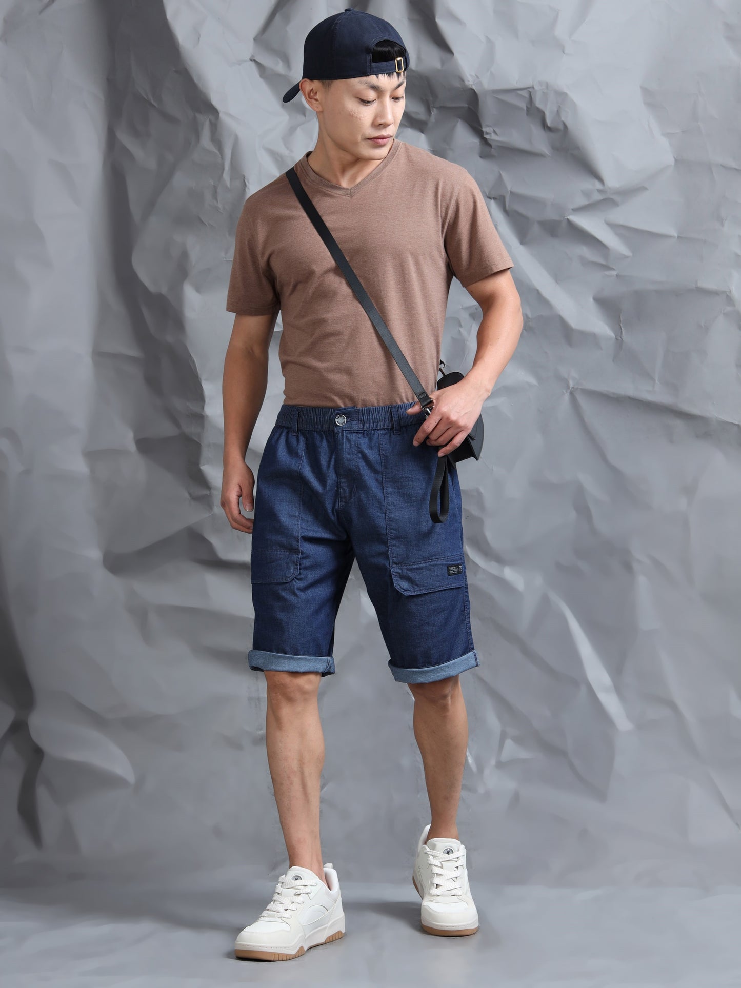 Men's Blue Solid Cotton Lycra Mid-Rise Casual Shorts