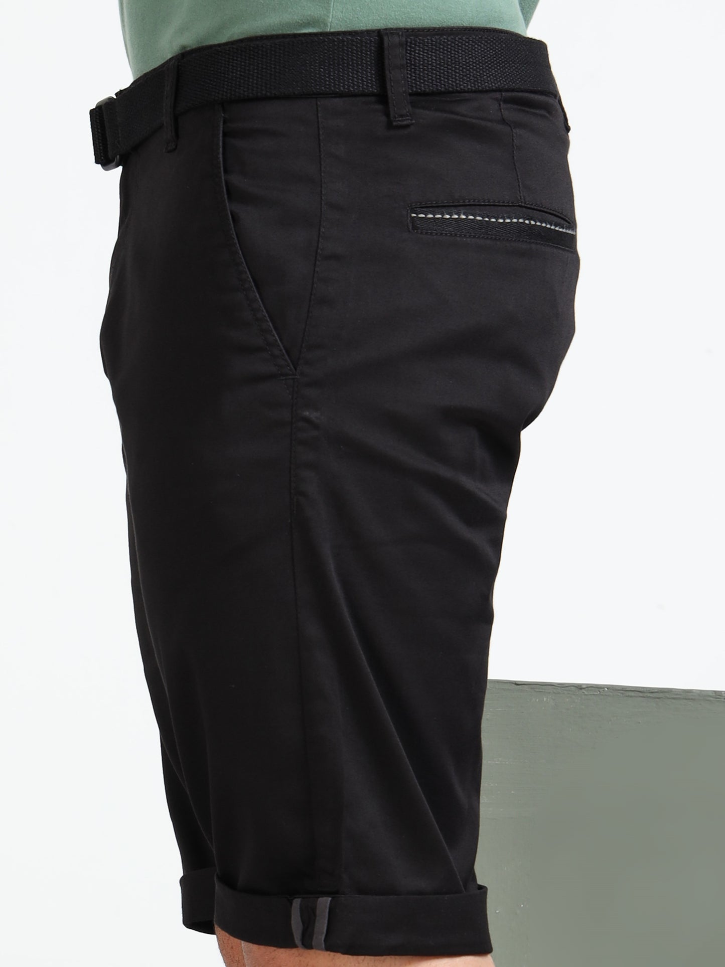 Men's Black Solid Cotton Lycra Mid-Rise Casual Shorts