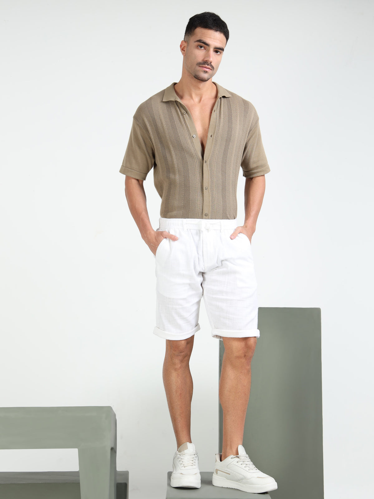 Men's White Solid Cotton Lycra Mid-Rise Casual Shorts