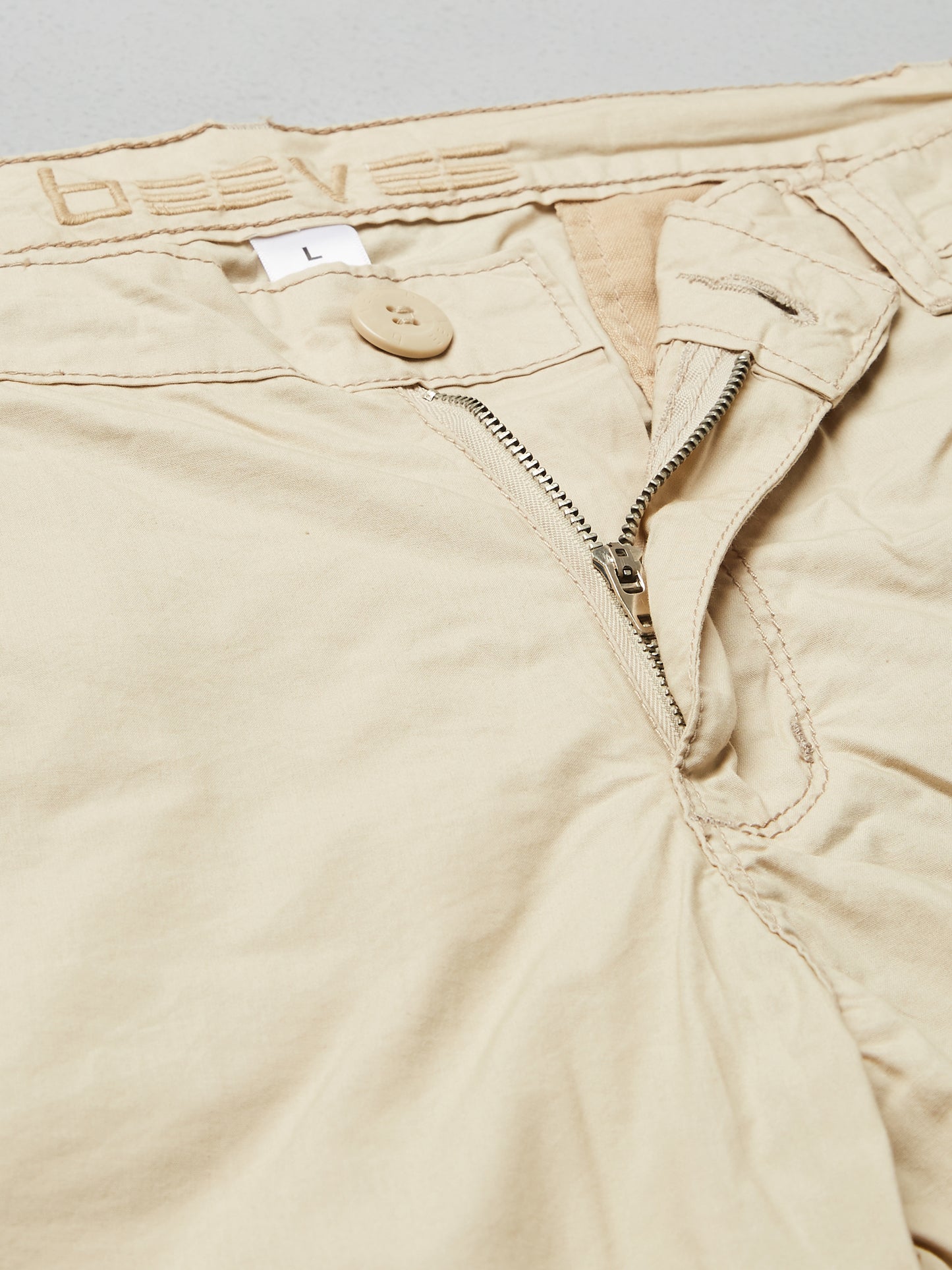 Detachable Cargo Pocket Beige Shorts